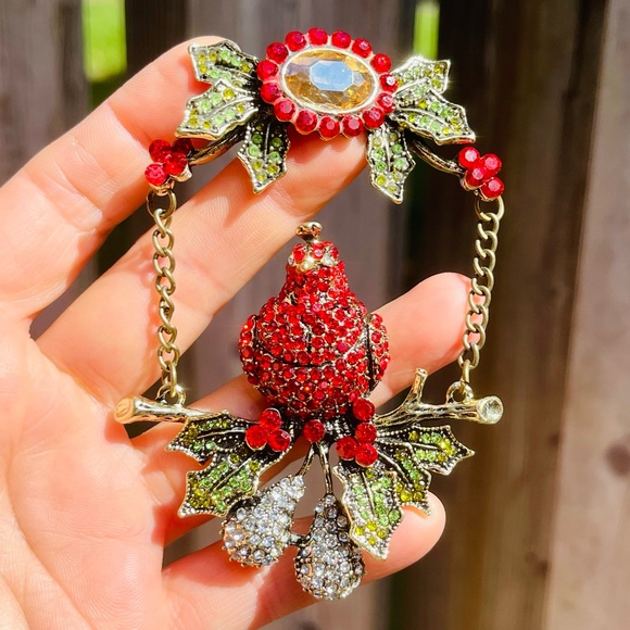 Large Christmas Swing Red Cardinal Brooch Rhinestone Cardinal Pin Christmas Pin - Picture 4 of 8